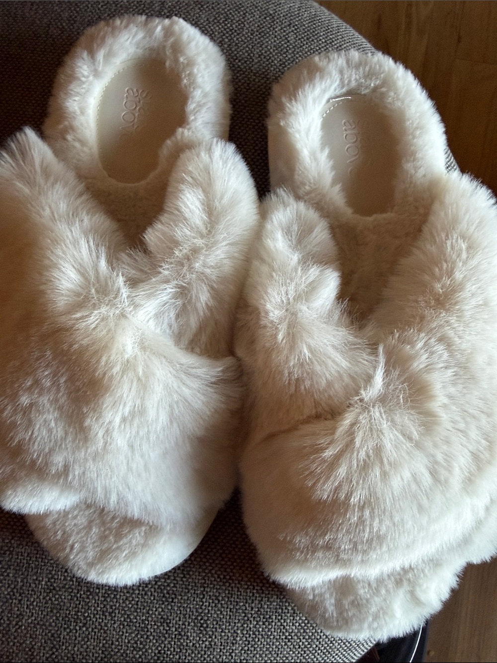 Stars Above Cozy Faux-Fur Slip-On Women's Slippers - white/Cream